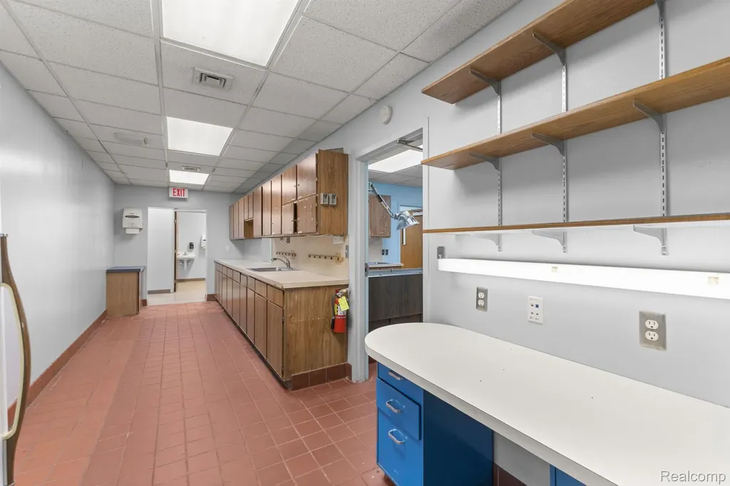 435 Sumpter Road Van Buren Charter Township MI 48111