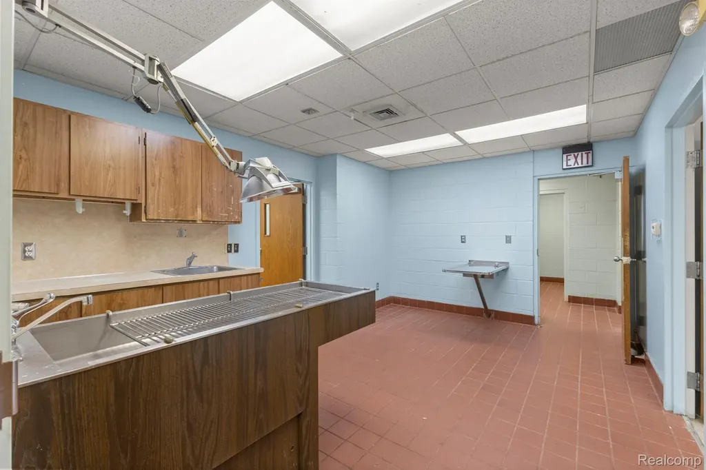 435 Sumpter Road Van Buren Charter Township MI 48111