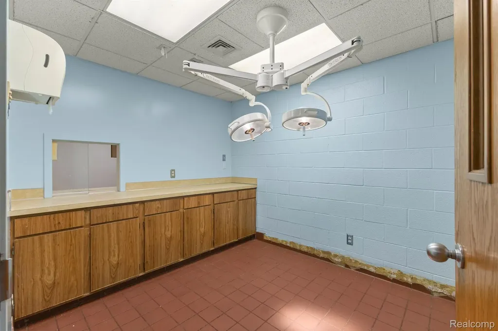 435 Sumpter Road Van Buren Charter Township MI 48111