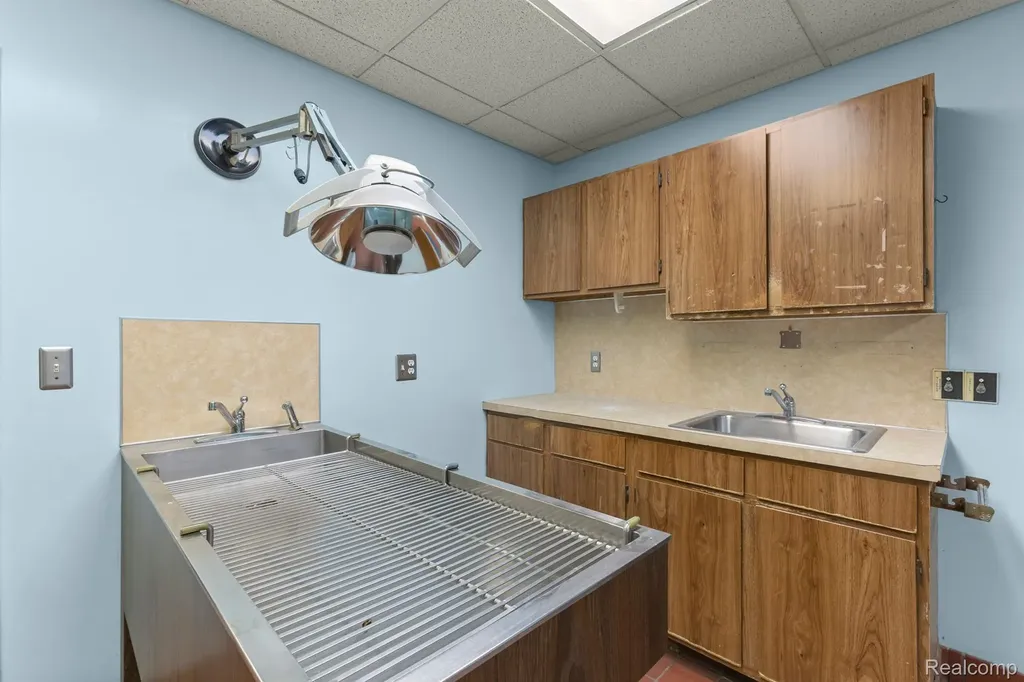 435 Sumpter Road Van Buren Charter Township MI 48111