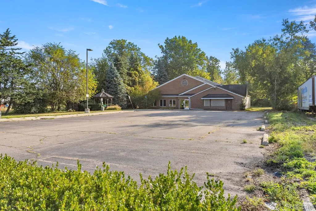 435 Sumpter Road Van Buren Charter Township MI 48111