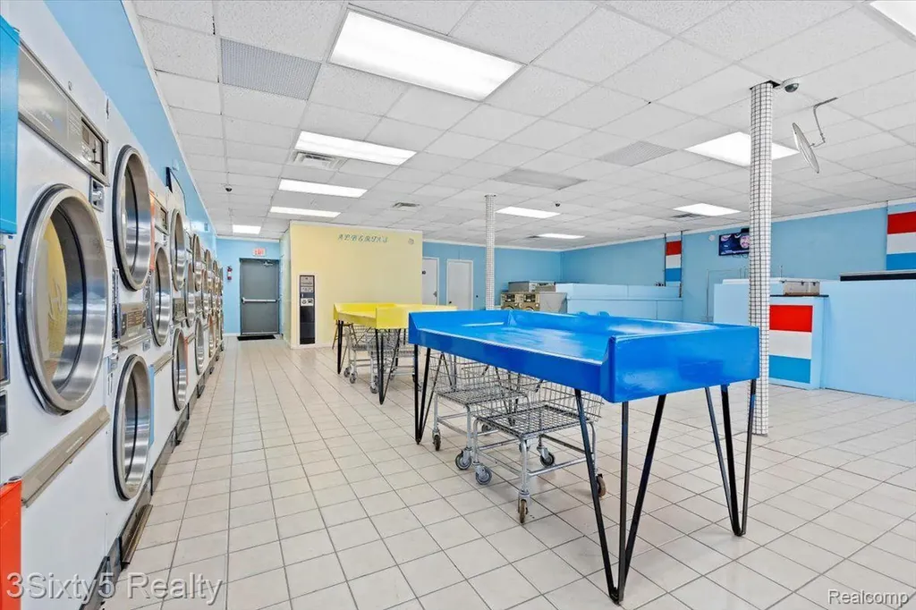 11283 W Jefferson Avenue River Rouge City MI 48218