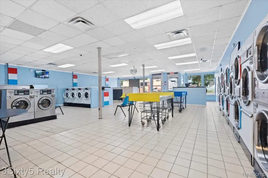 11283 W Jefferson Avenue River Rouge City MI 48218