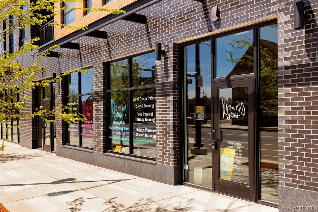 7320 E Lafayette Street Detroit City MI 48214
