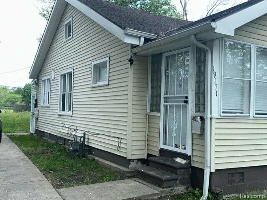19171 Glastonbury Road Detroit City MI 48219