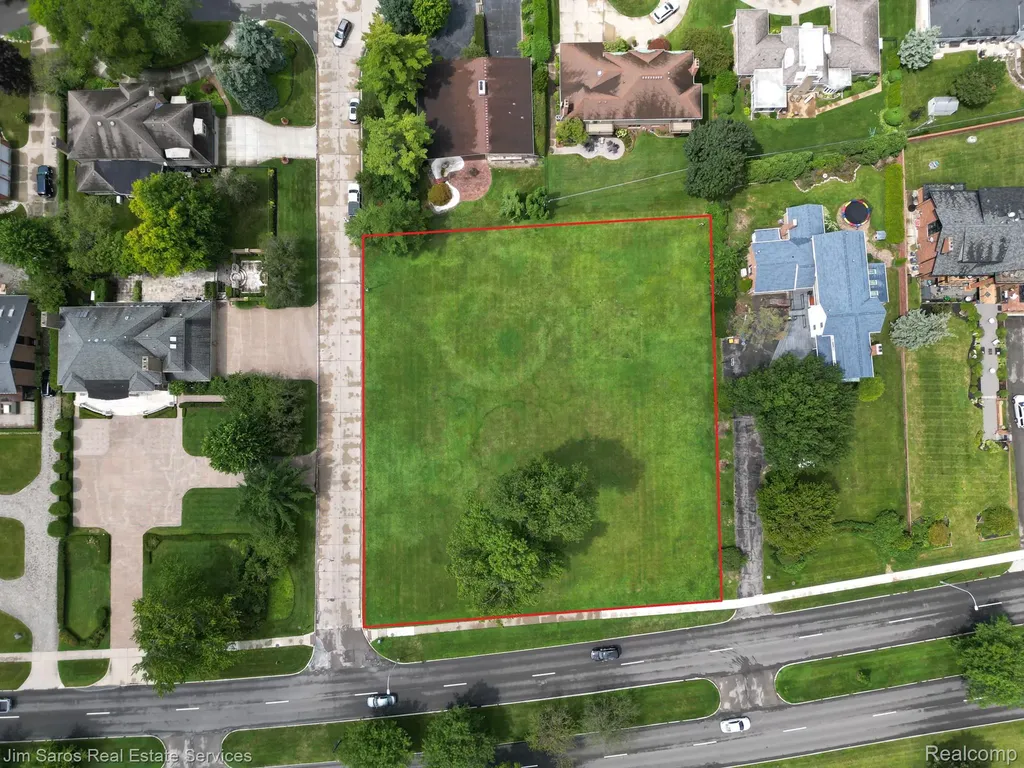 745- 749 Lake Shore Road Village Of Grosse Pointe Shores City MI 48236