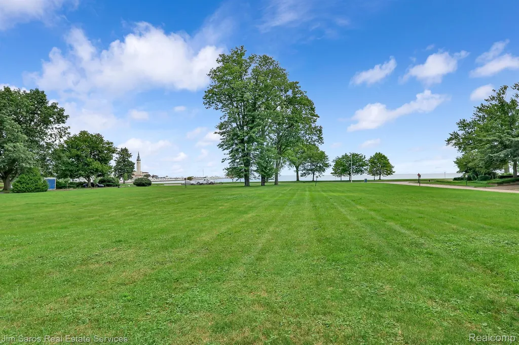 745- 749 Lake Shore Road Village Of Grosse Pointe Shores City MI 48236