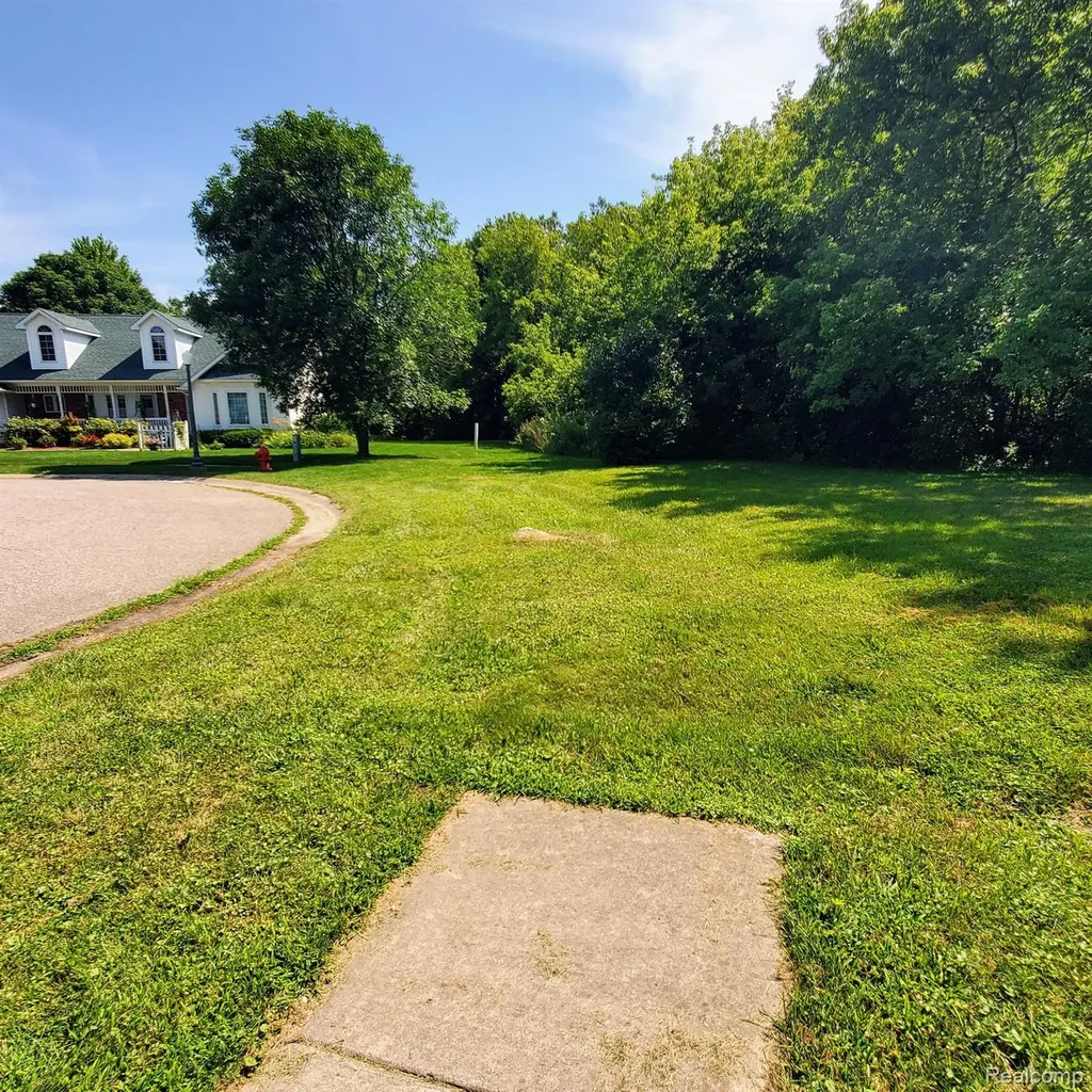10294 Carriage Way Davison City MI 48423