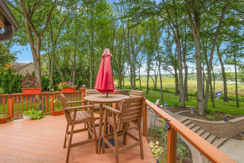 12120 Shaffer Road Springfield Charter Township MI 48350
