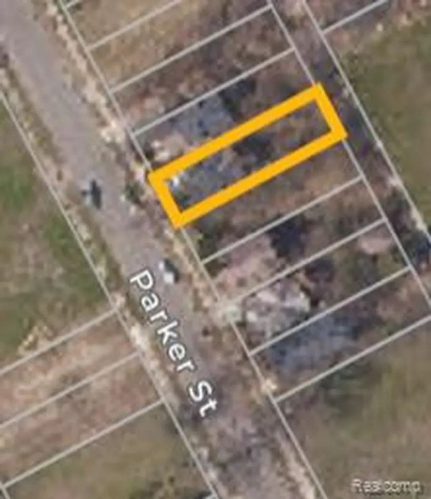 2496 Parker Street Detroit City MI 48214