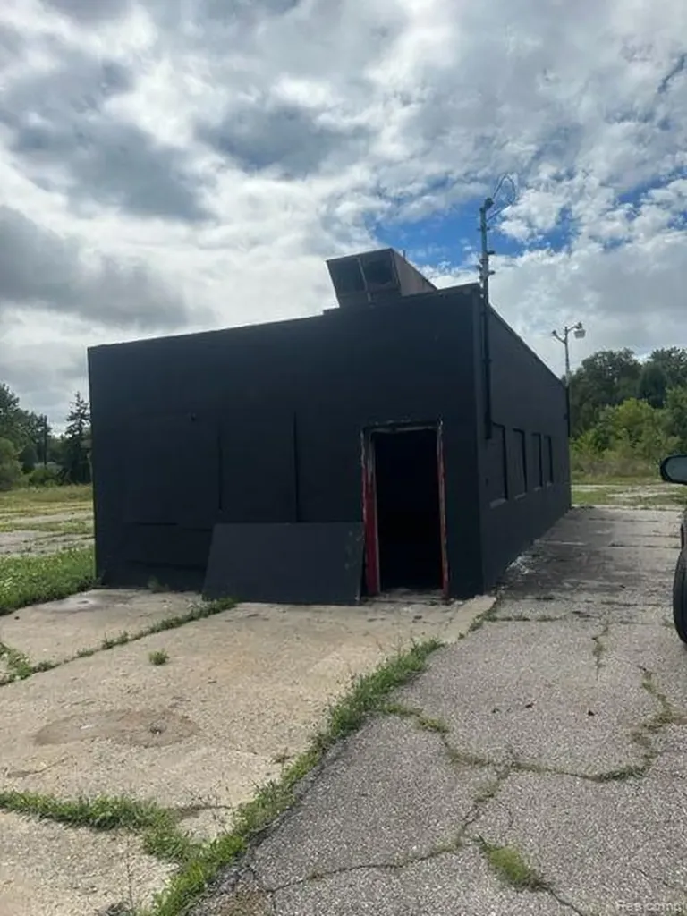 1401 N Dort Flint City MI 48506