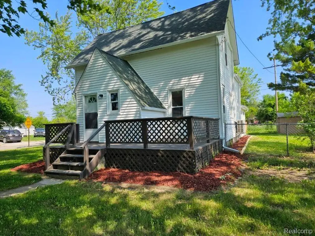411 Lytle Avenue Harbor Beach City MI 48441