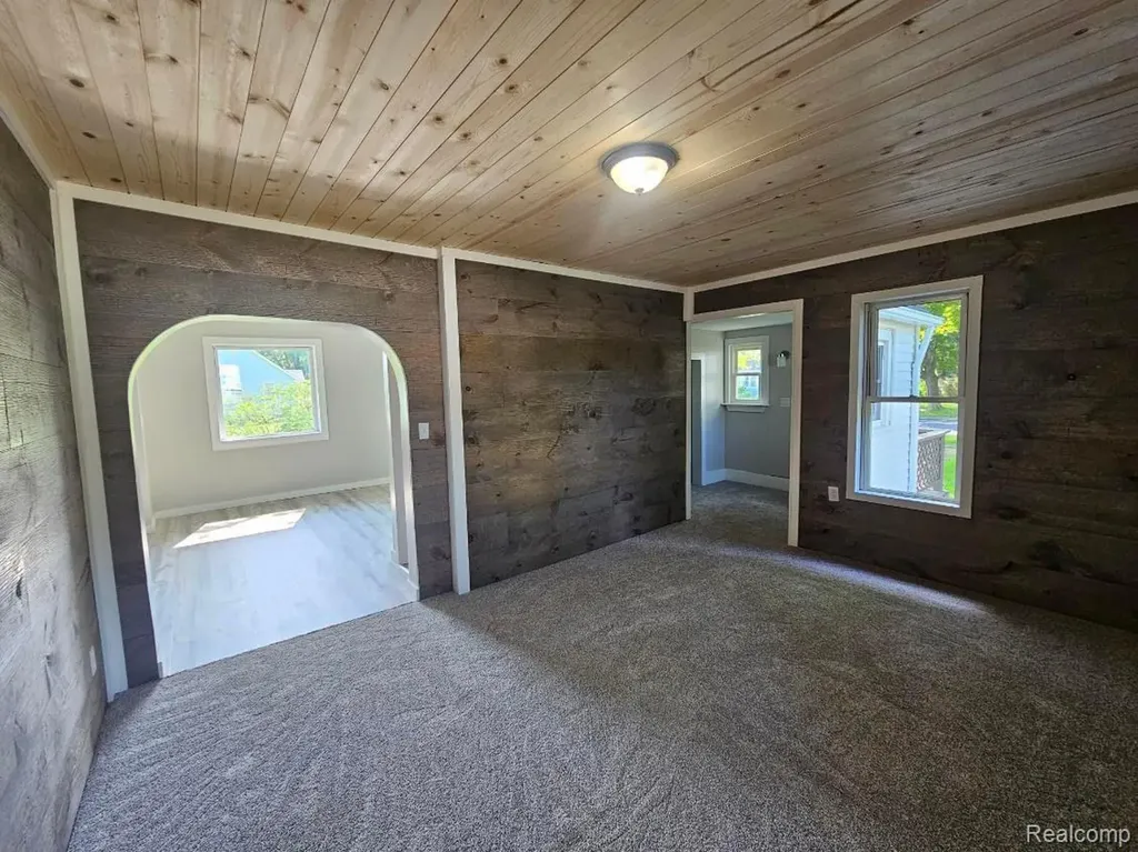 411 Lytle Avenue Harbor Beach City MI 48441