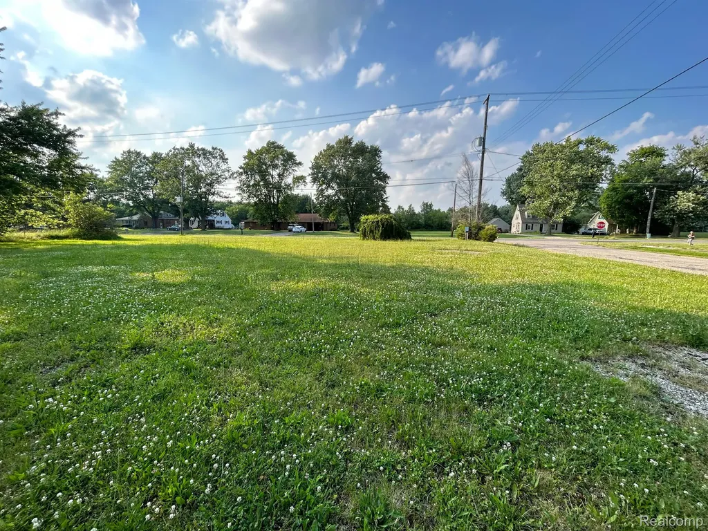 0 Lapeer Road Burton City MI 48509