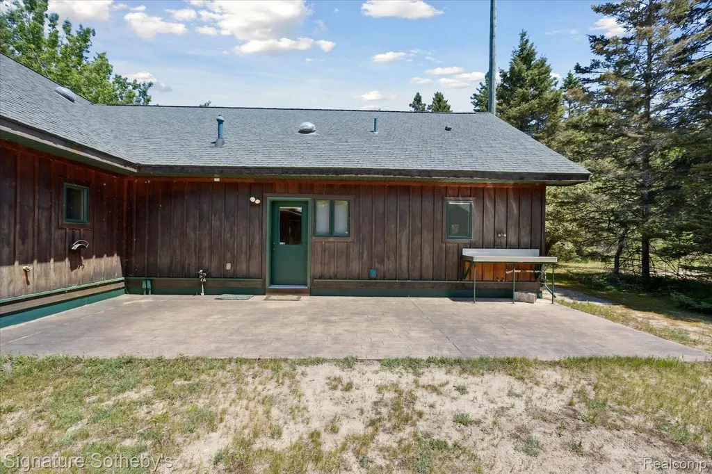 9842 Misery Bay Alpena City MI 49707