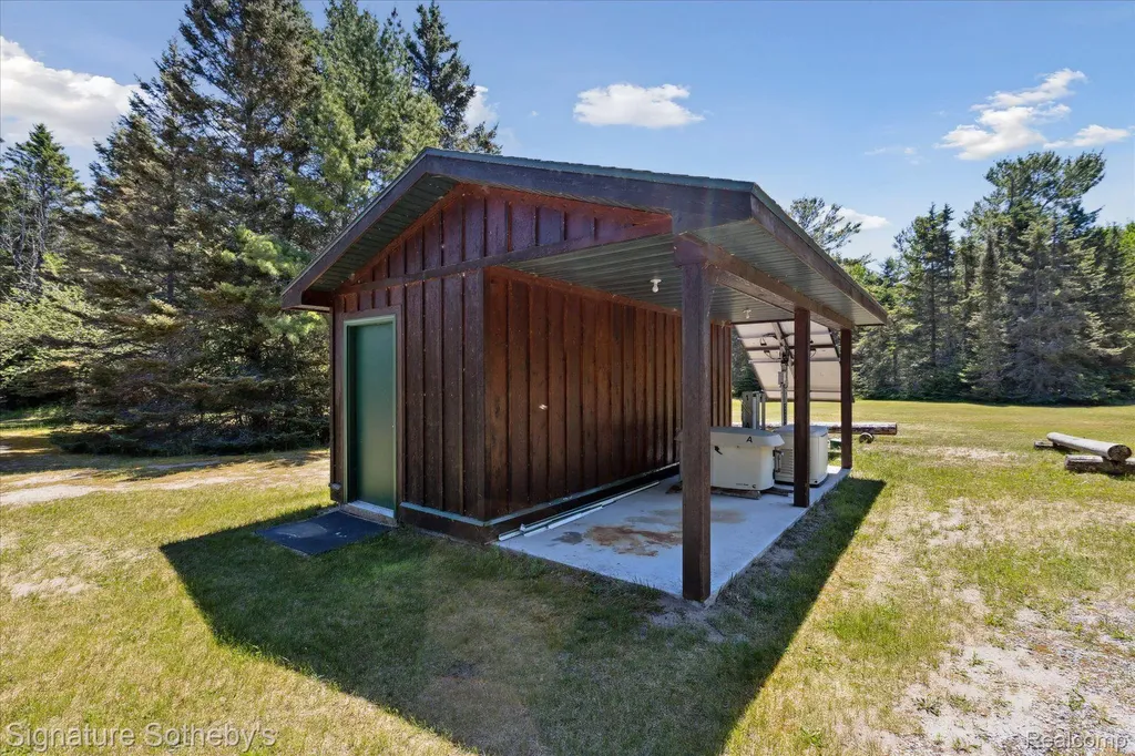 9842 Misery Bay Alpena City MI 49707