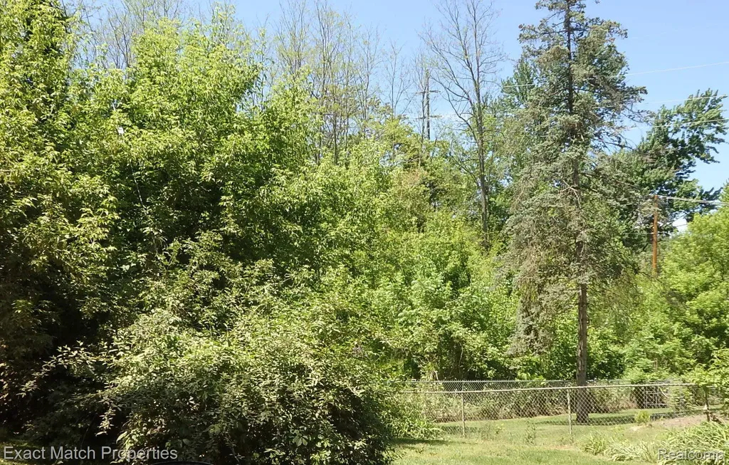 Lot 26 N. Lake Angelus Road Auburn Hills City MI 48326