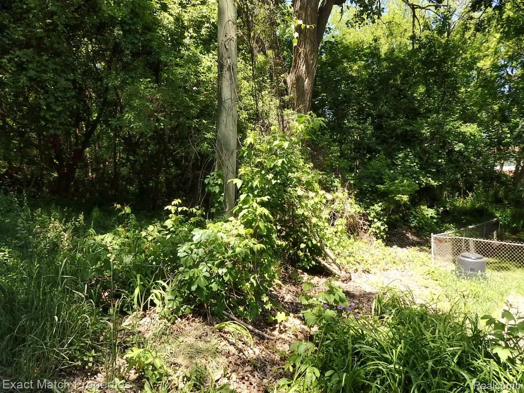 Lot 26 N. Lake Angelus Road Auburn Hills City MI 48326