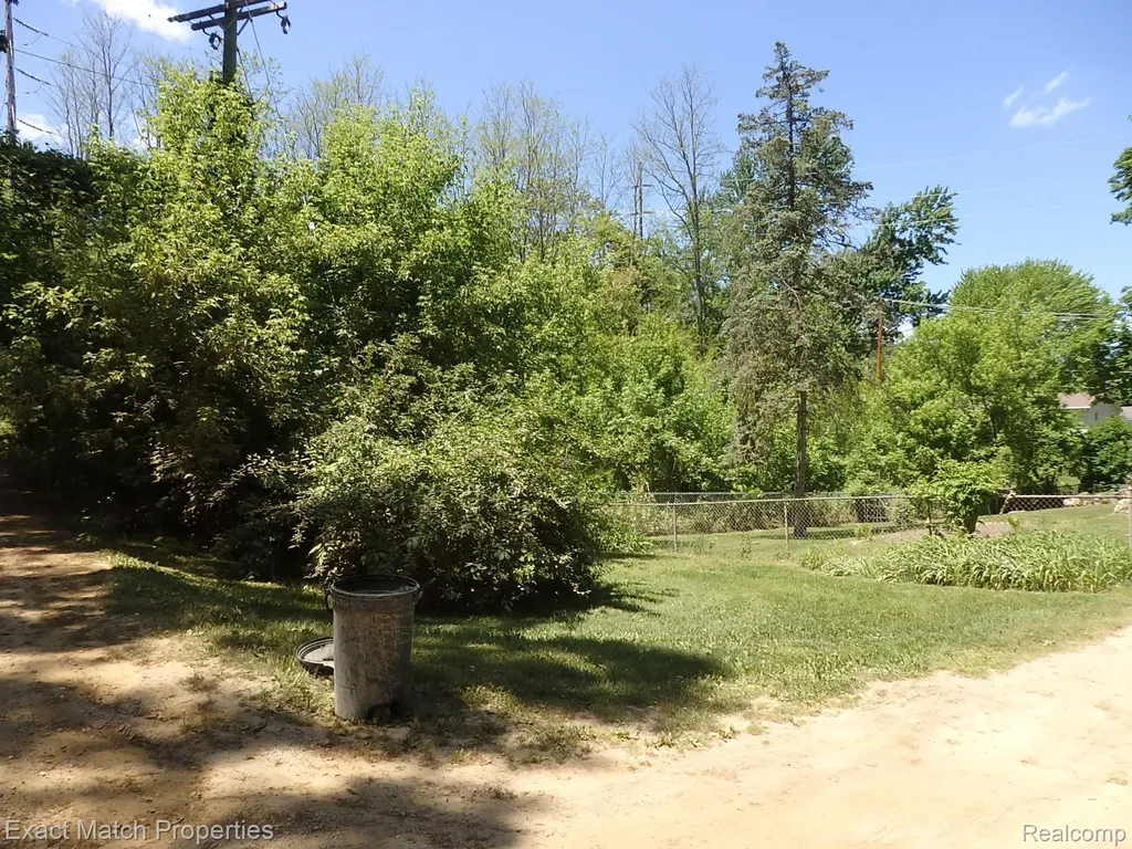 Lot 26 N. Lake Angelus Road Auburn Hills City MI 48326