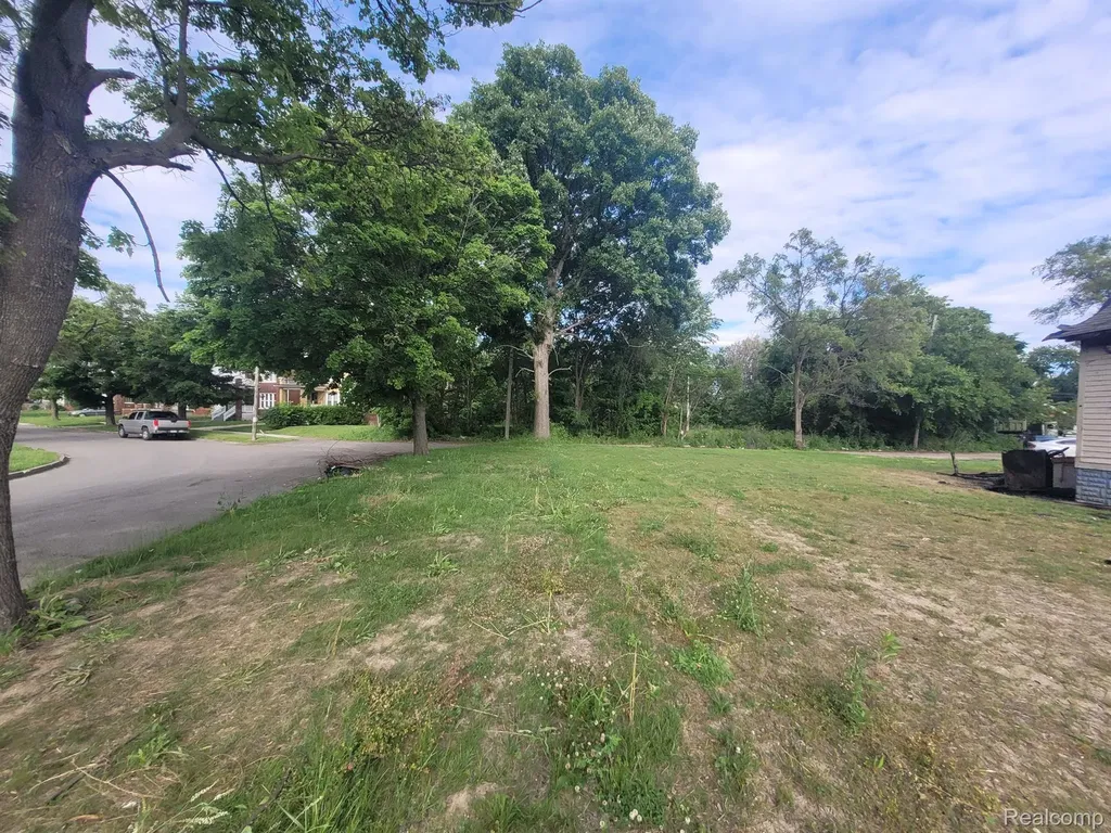 5585 Ridgewood Street Detroit City MI 48204