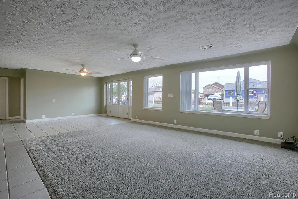 46070 Edgewater Drive Chesterfield Township MI 48047