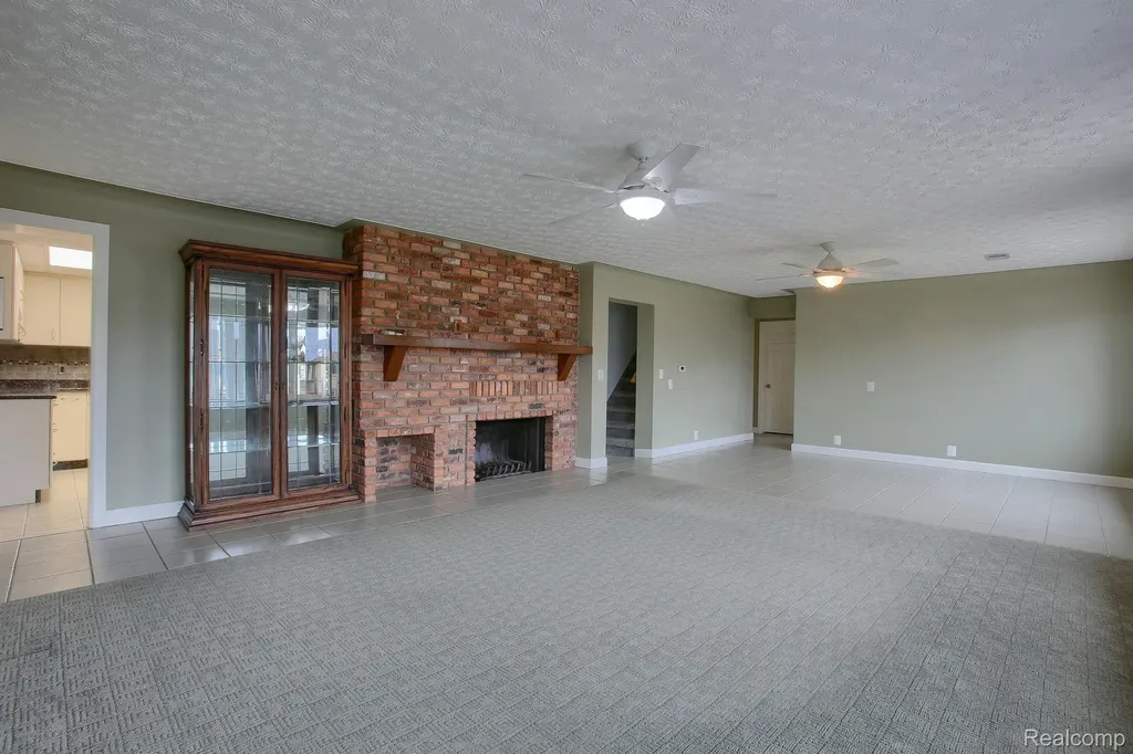 46070 Edgewater Drive Chesterfield Township MI 48047