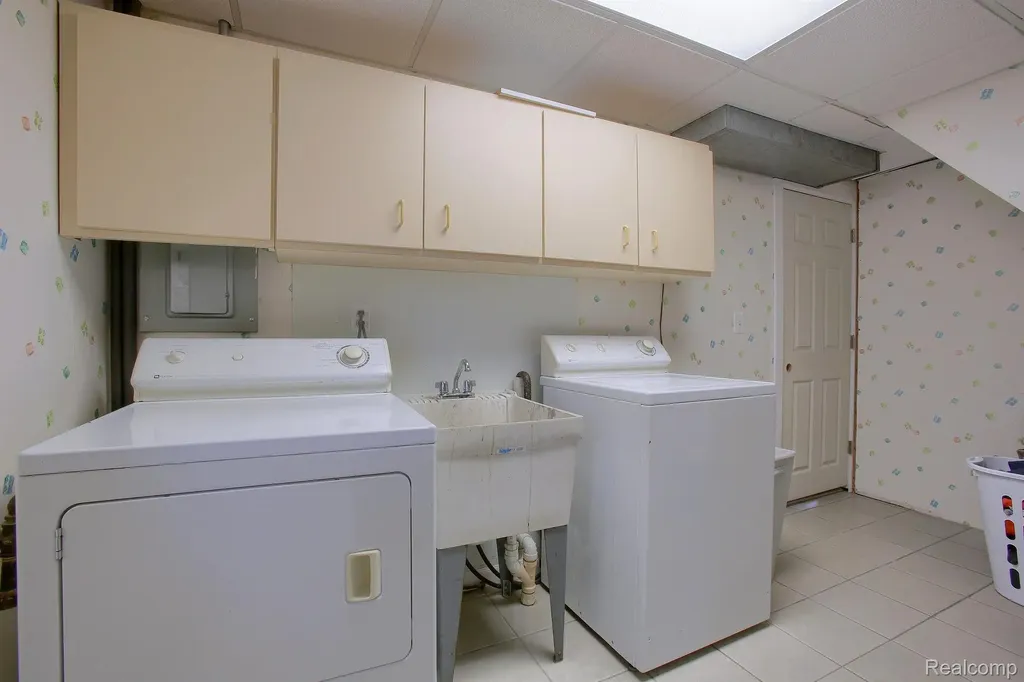 46070 Edgewater Drive Chesterfield Township MI 48047