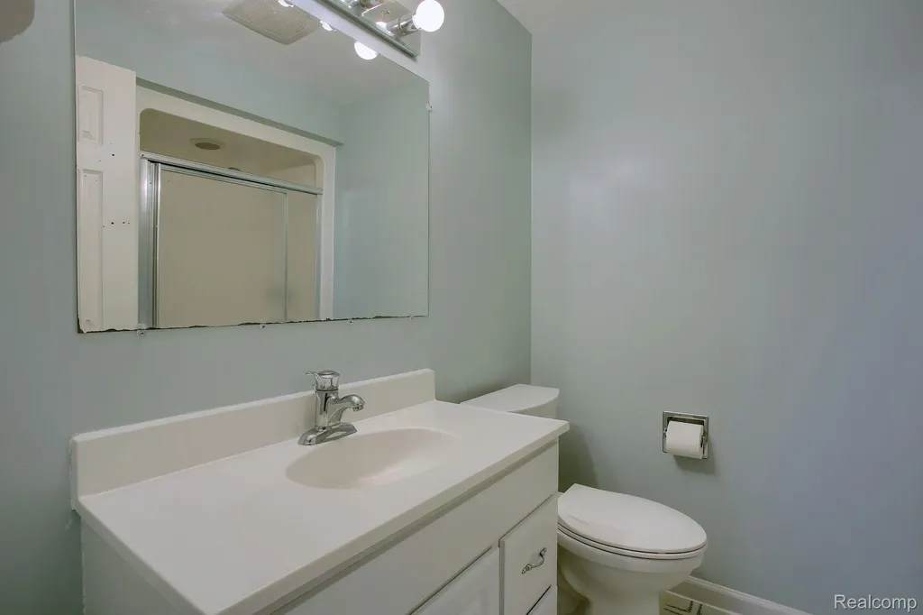 46070 Edgewater Drive Chesterfield Township MI 48047
