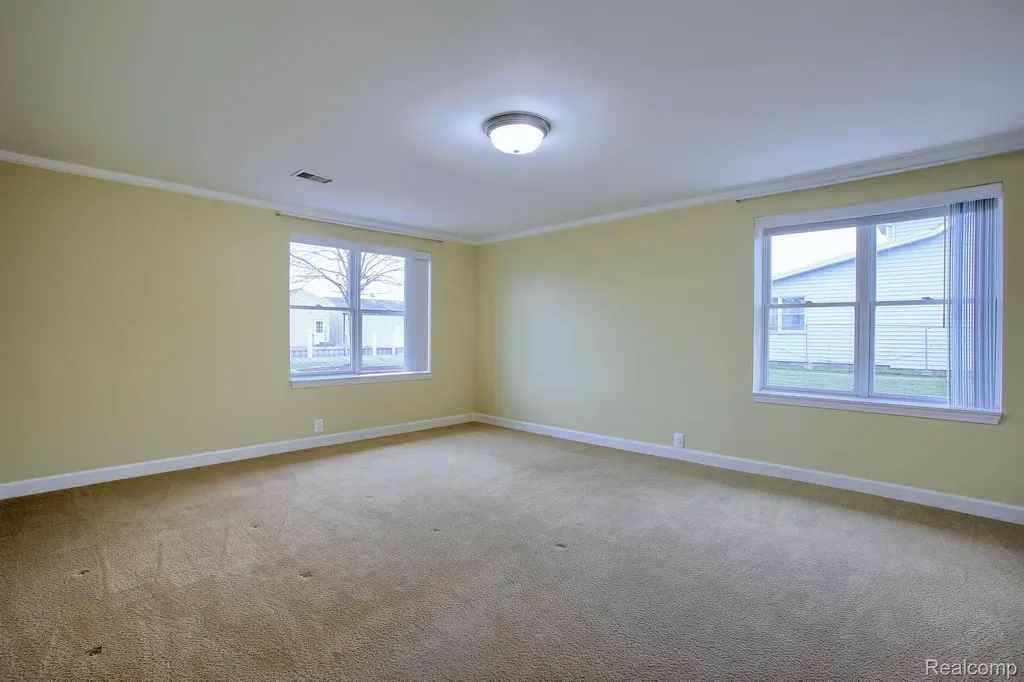 46070 Edgewater Drive Chesterfield Township MI 48047
