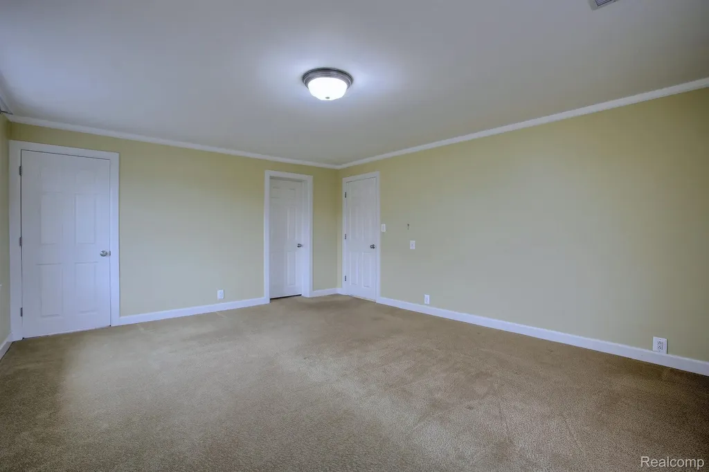 46070 Edgewater Drive Chesterfield Township MI 48047