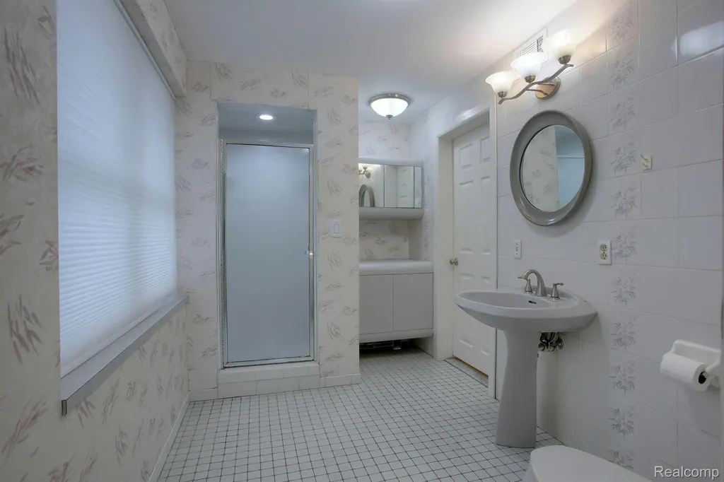 46070 Edgewater Drive Chesterfield Township MI 48047