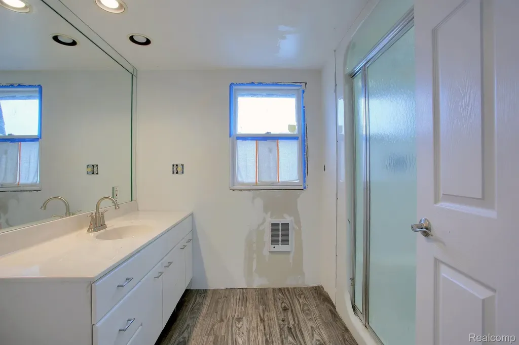 46070 Edgewater Drive Chesterfield Township MI 48047