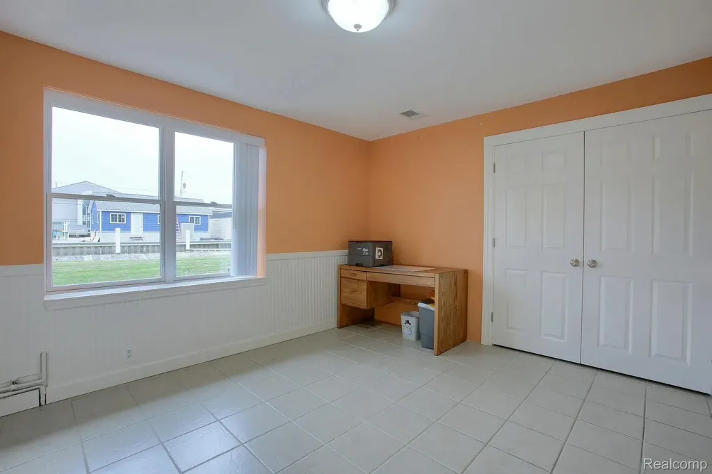 46070 Edgewater Drive Chesterfield Township MI 48047