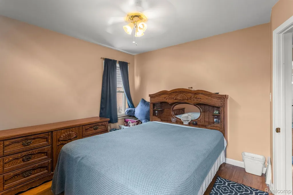 1051 Capitol Avenue Lincoln Park City MI 48146