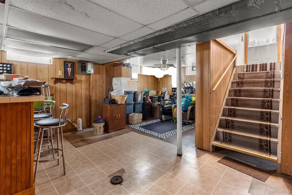 1051 Capitol Avenue Lincoln Park City MI 48146