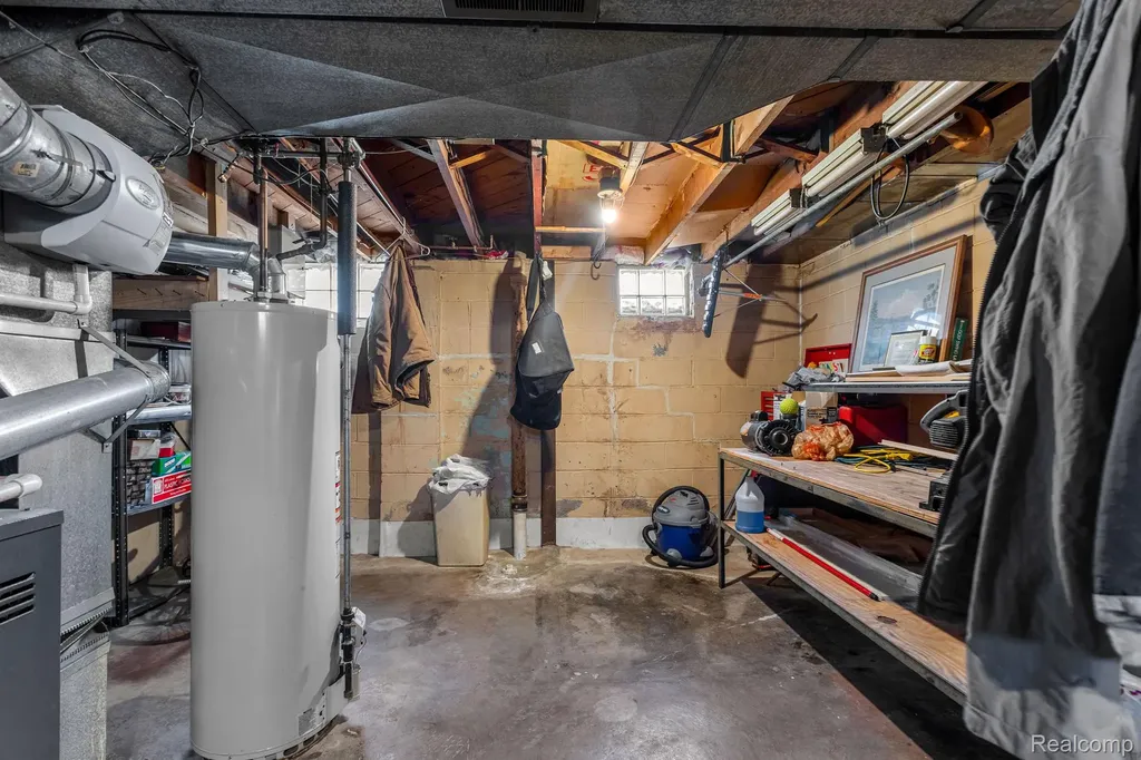 1051 Capitol Avenue Lincoln Park City MI 48146