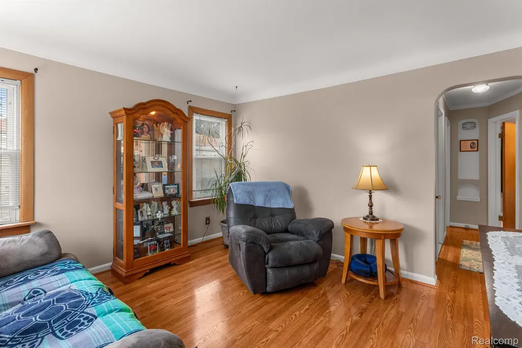 1051 Capitol Avenue Lincoln Park City MI 48146