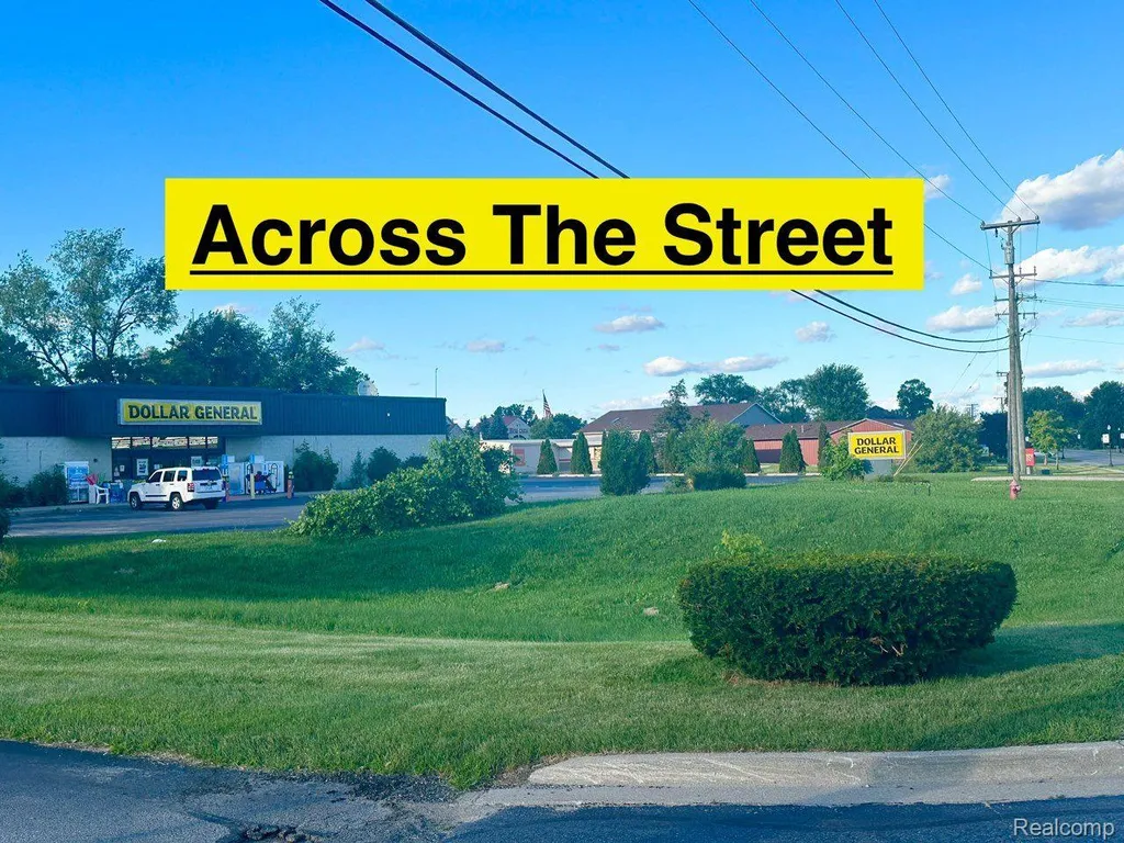 1066 E M 36 Pinckney Village MI 48169