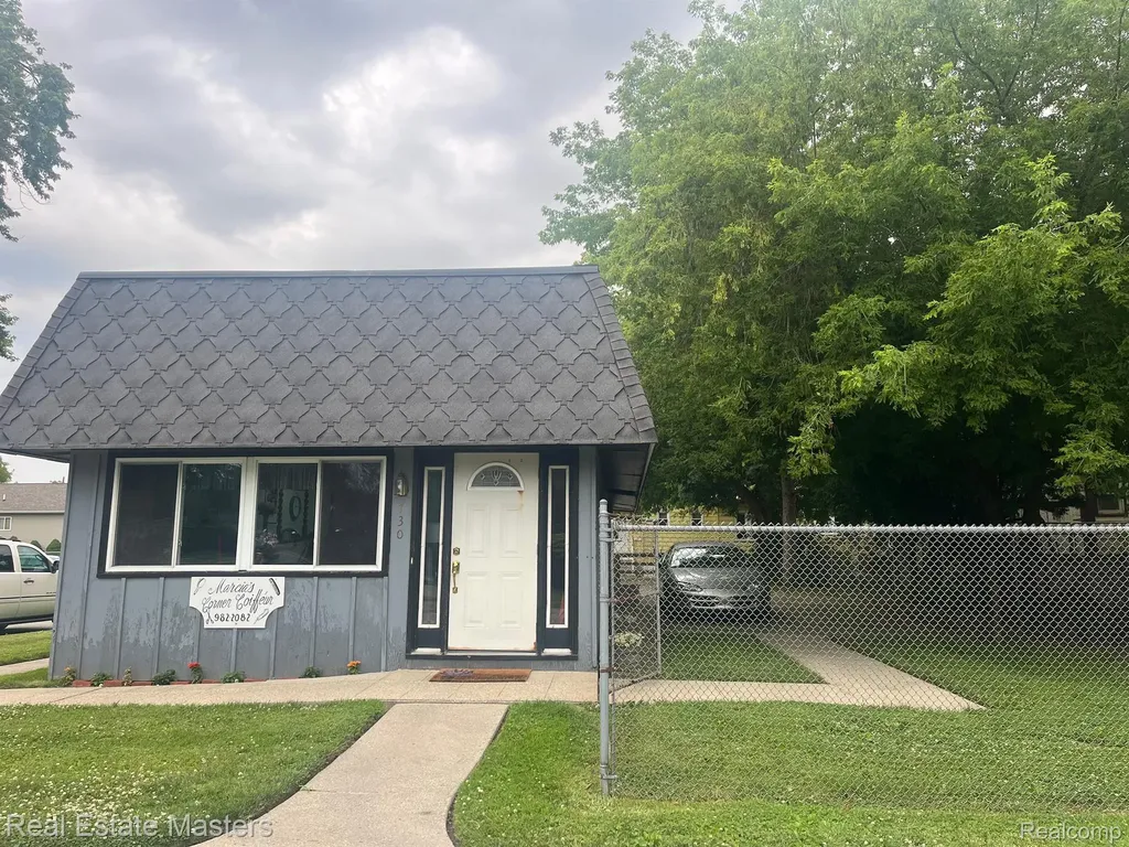 730 15th Street Port Huron City MI 48060
