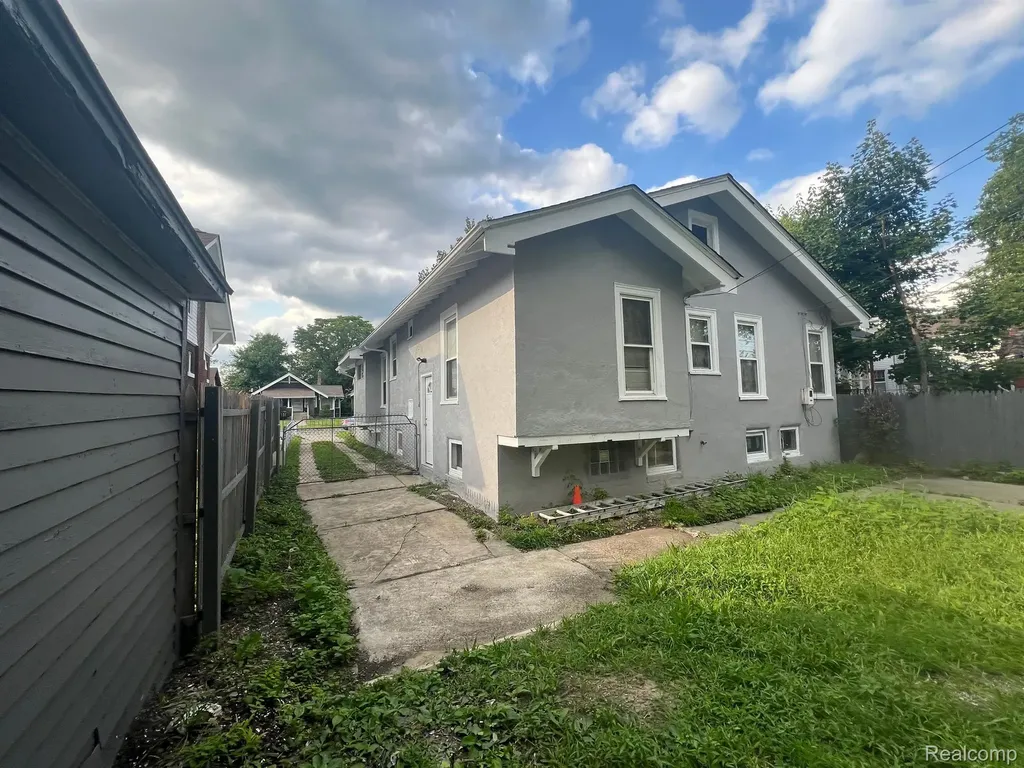 239 Eason Street Highland Park City MI 48203