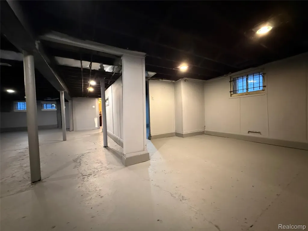 239 Eason Street Highland Park City MI 48203