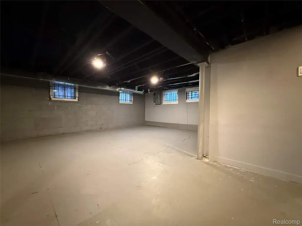 239 Eason Street Highland Park City MI 48203