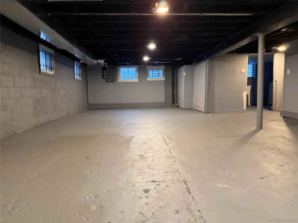 239 Eason Street Highland Park City MI 48203
