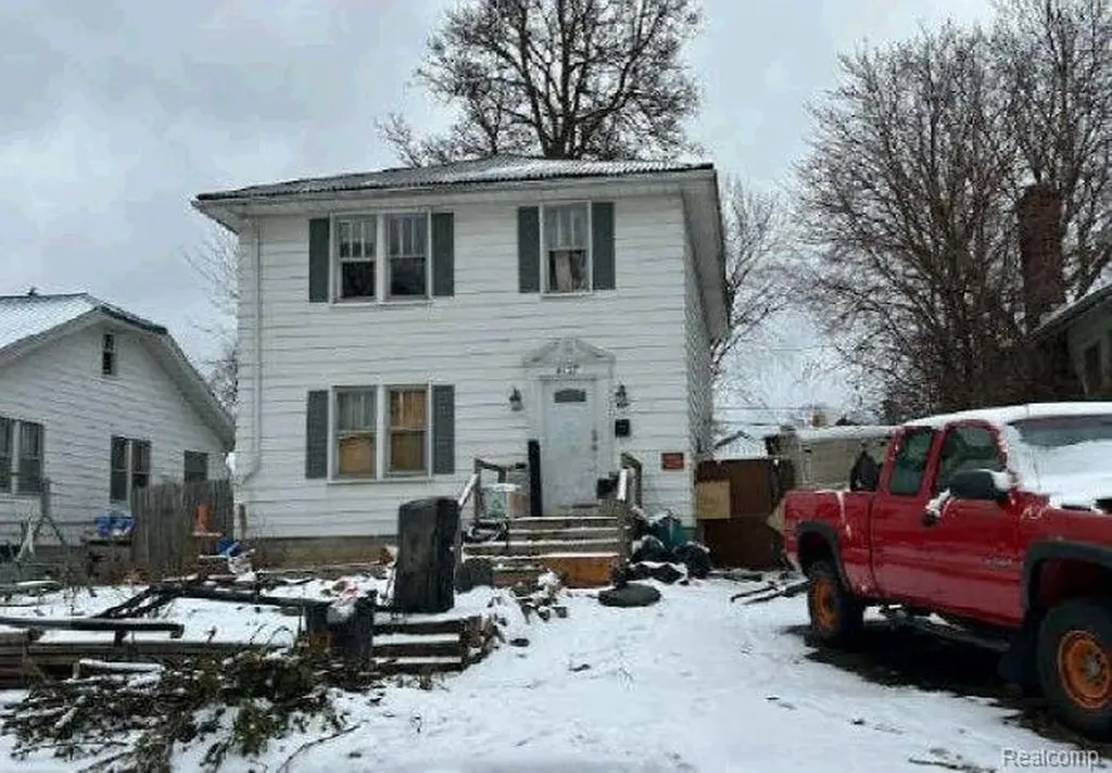 4127 Custer Avenue Flint City MI 48507