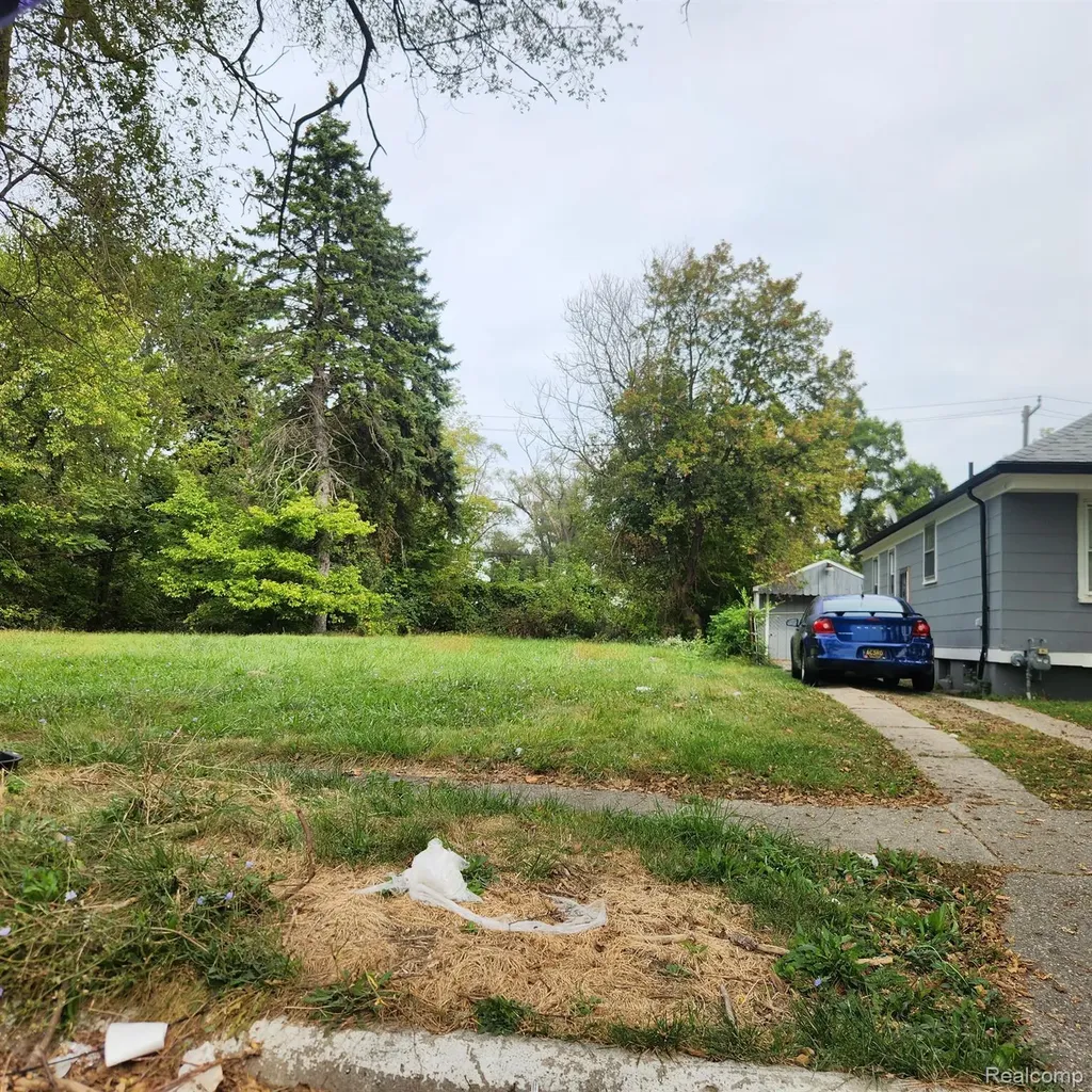10086 Rosemont Avenue Detroit City MI 48228
