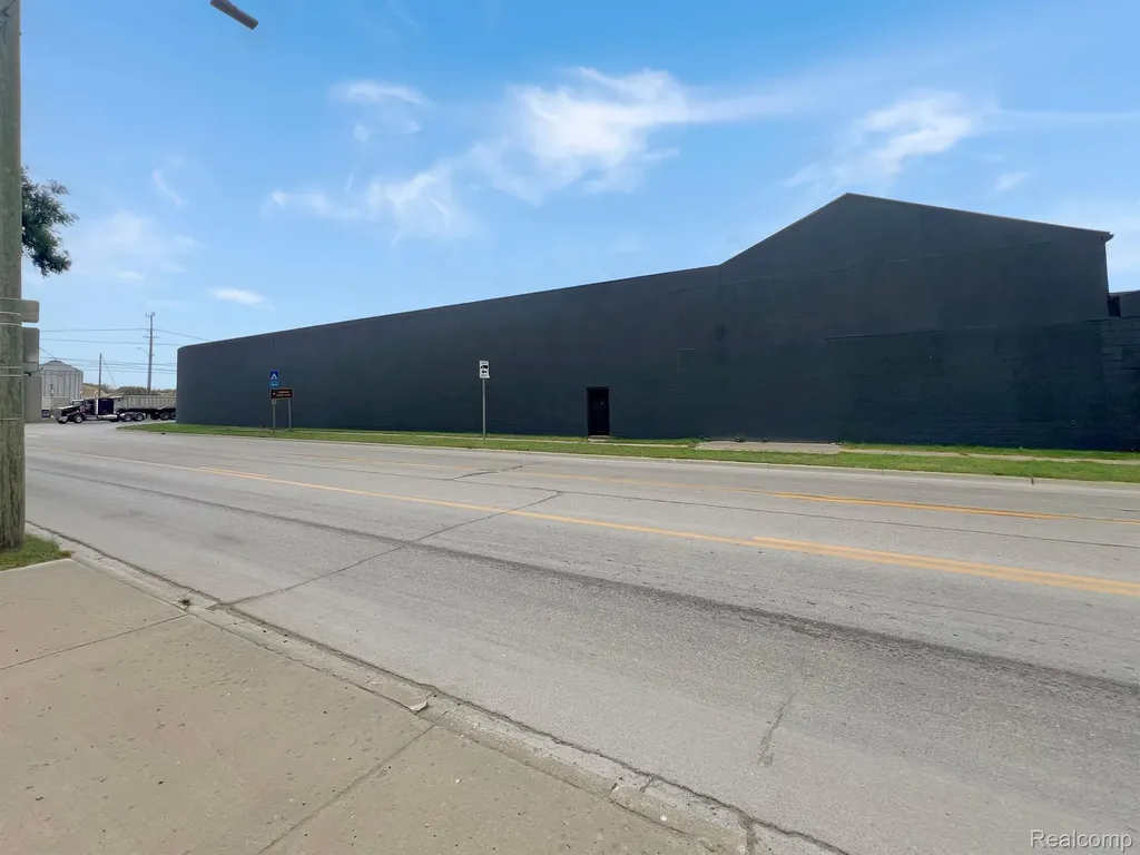 812 N Beck Street Sebewaing Village MI 48759