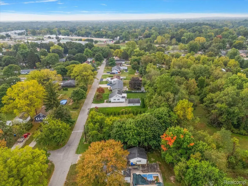 000 Waterloo Street Waterford Charter Township MI 48329