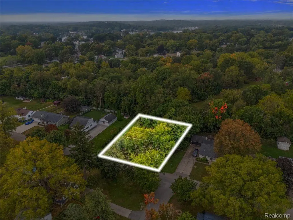 000 Waterloo Street Waterford Charter Township MI 48329