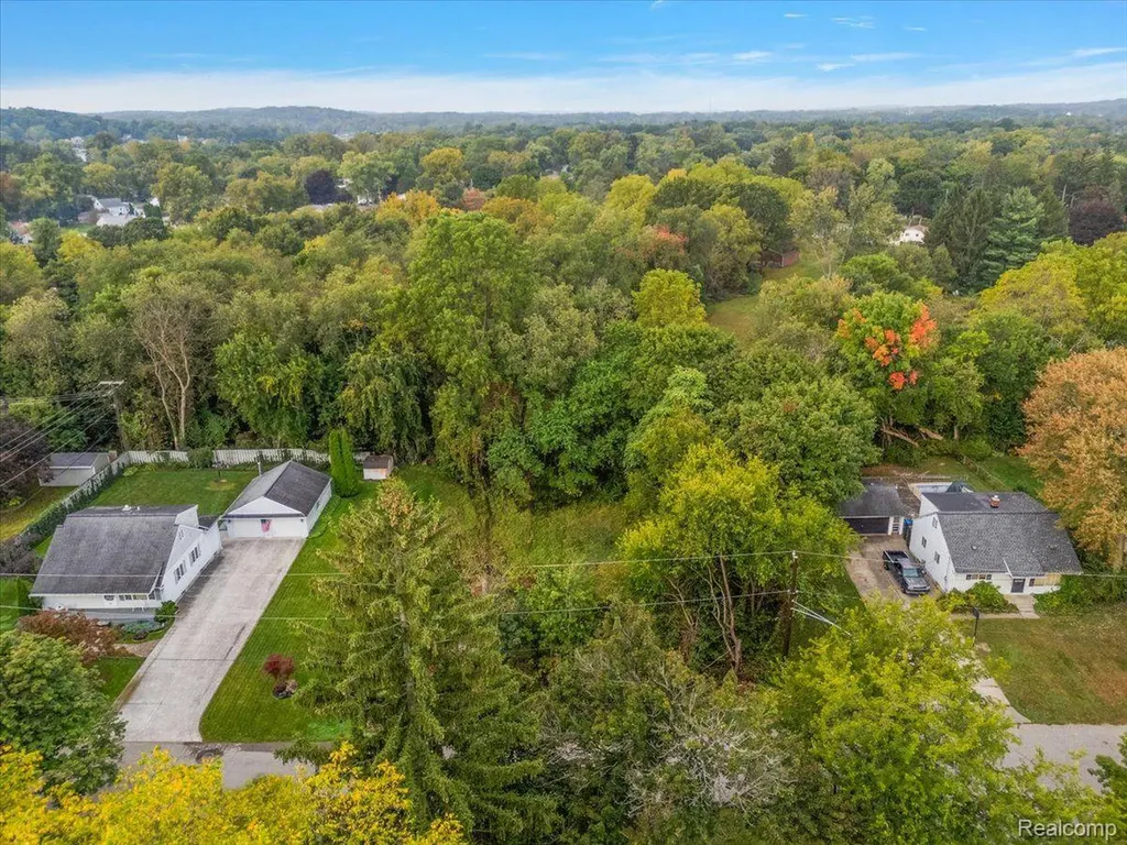 000 Waterloo Street Waterford Charter Township MI 48329