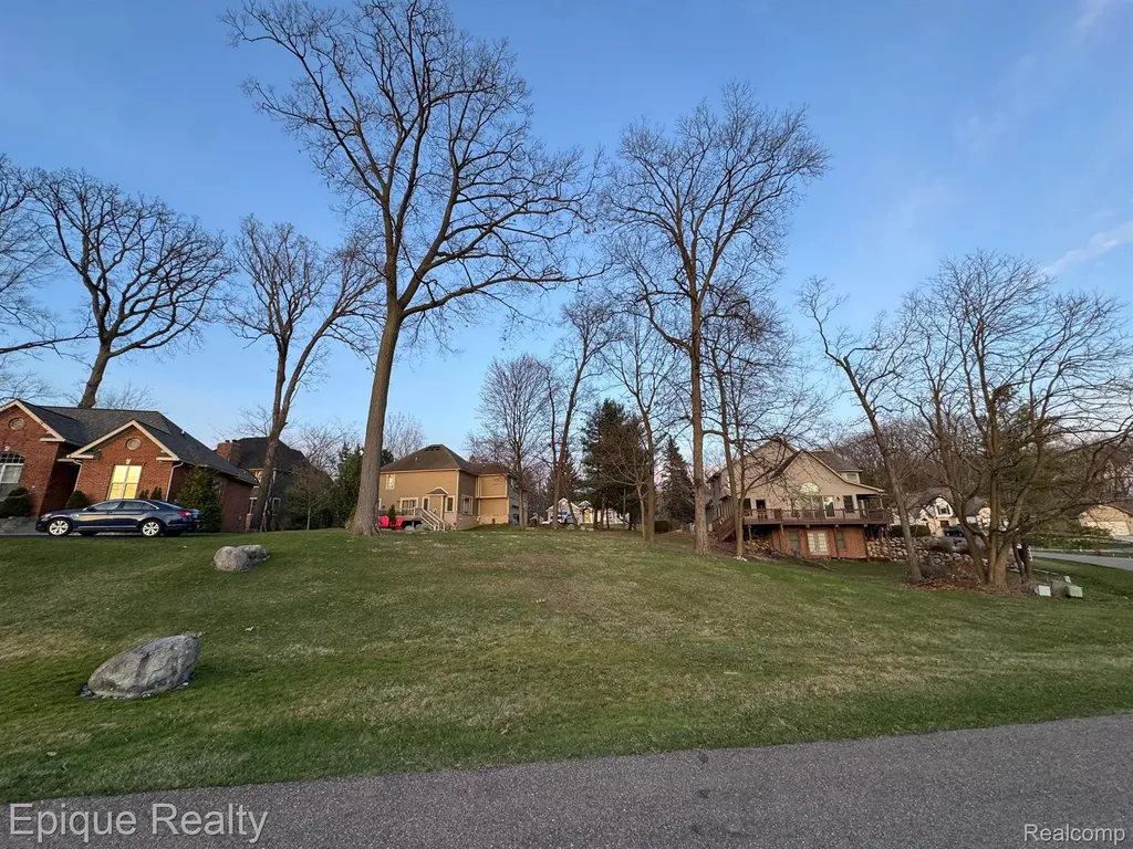 Vacant Lot Thompson Shore Drive Oceola Township MI 48843